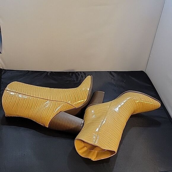 BRAND NEW QUPID POINTED TOE LEOPARD PRINT WOMEN"S BLOCK HEEL BOOT - Picture 11 of 13